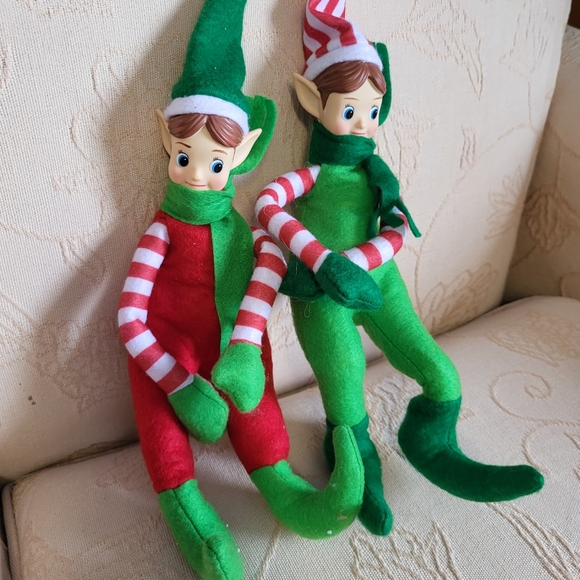 Set of 2 CHRISTMAS Elf Rubber face doll Plush Shelf Sitters - Picture 3 of 4